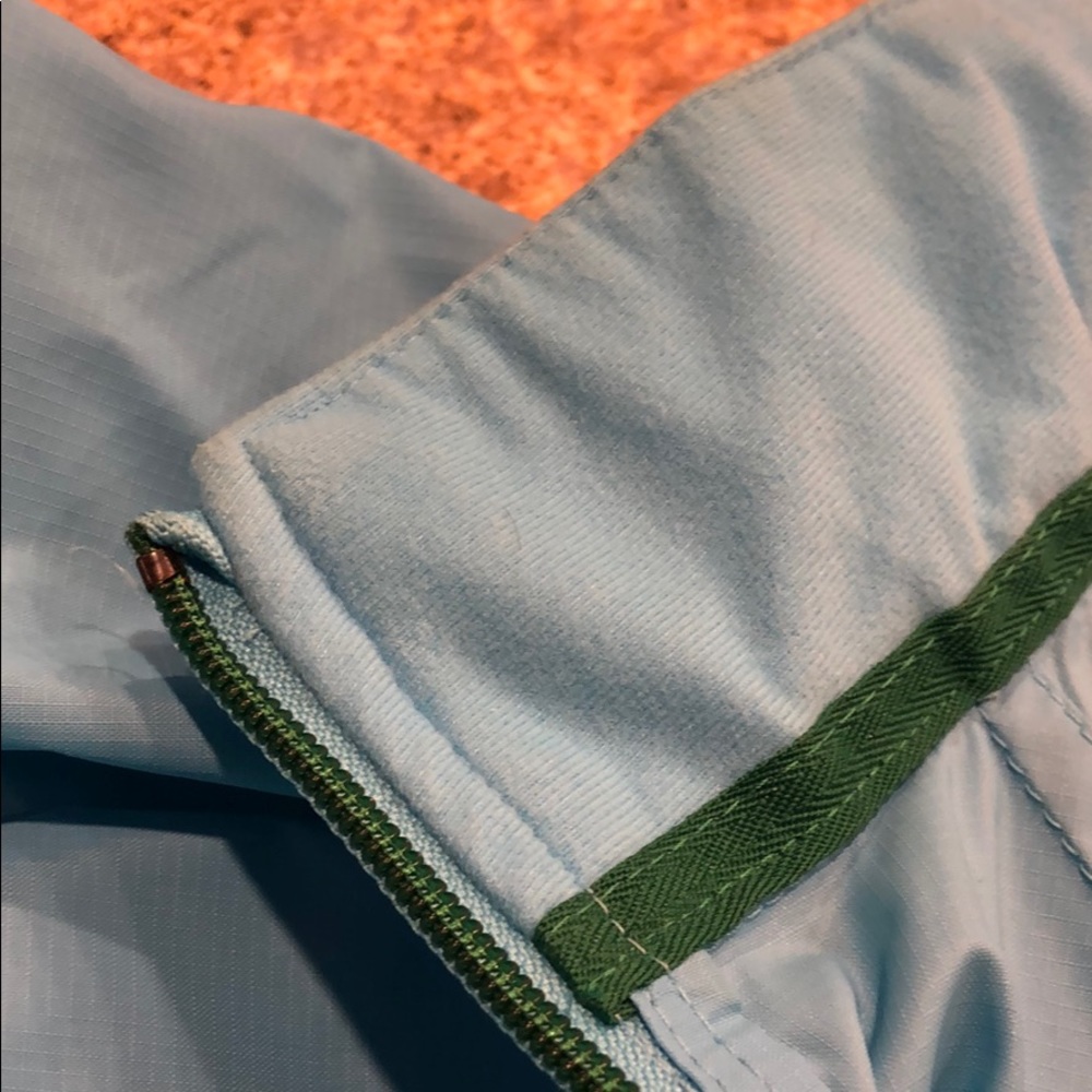L.L. Bean Lightweight Blue Jacket With Hood - Picture 15 of 15